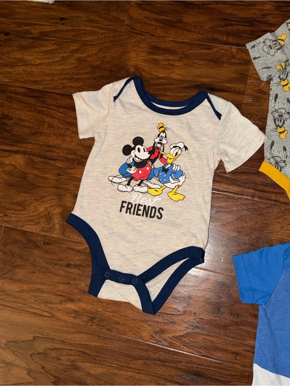 Disney onesie bundle - Picture 5 of 8